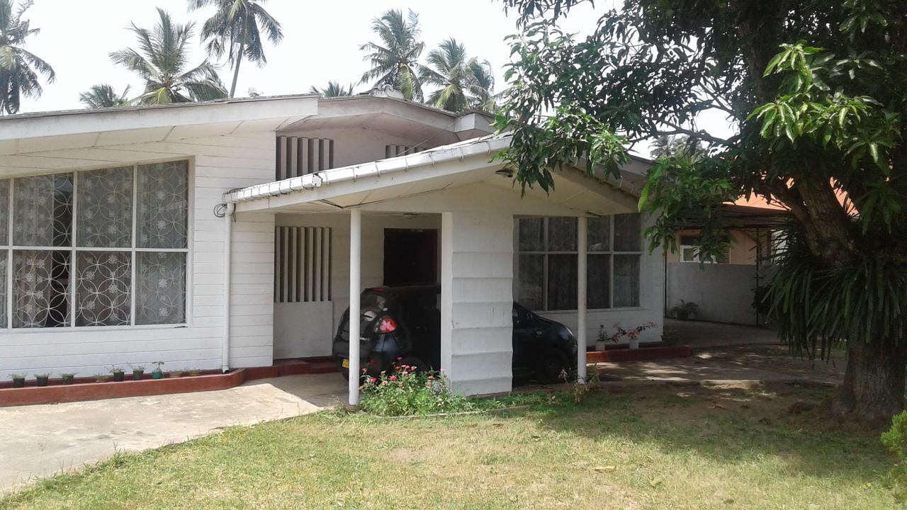 Aeroform Homestay Negombo Dış mekan fotoğraf