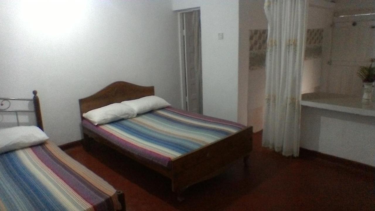 Aeroform Homestay Negombo Dış mekan fotoğraf